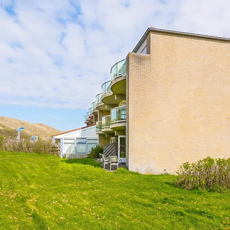 10 - Aan De Duinen, Aan Zee *