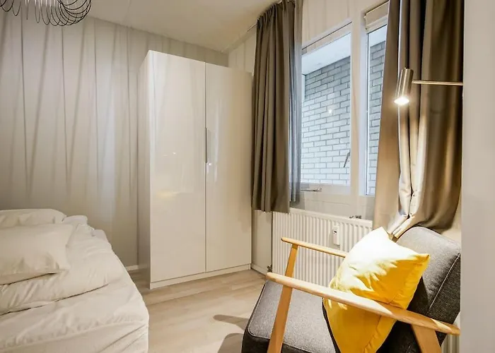 10 - Aan De Duinen, Aan Zee *