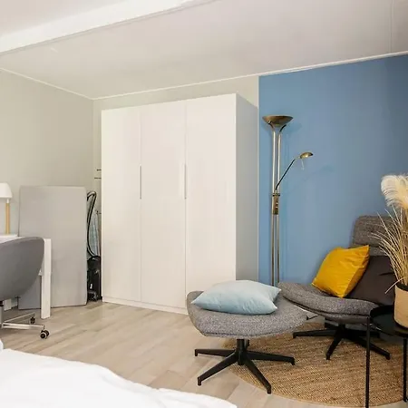 10 - Aan De Duinen, Aan Zee