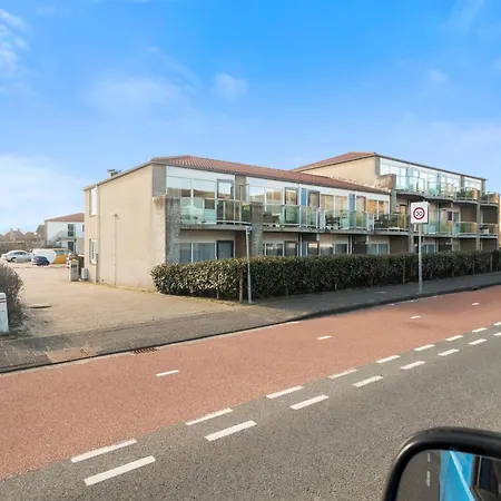 10 - Aan De Duinen, Aan Zee *